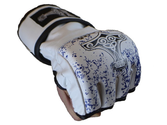 lighting-glove-21815.1395622748.1280.1280-min.jpg